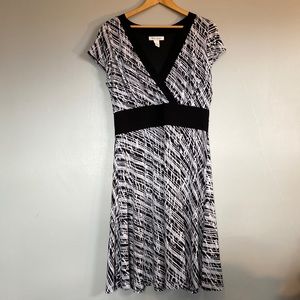 EUC black and white White House Black Market dress size large